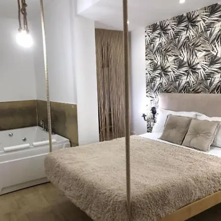 Shibari Jacuzzi Liefdeshotel *